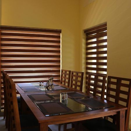Water'S Edge Villas Alappuzha Luaran gambar