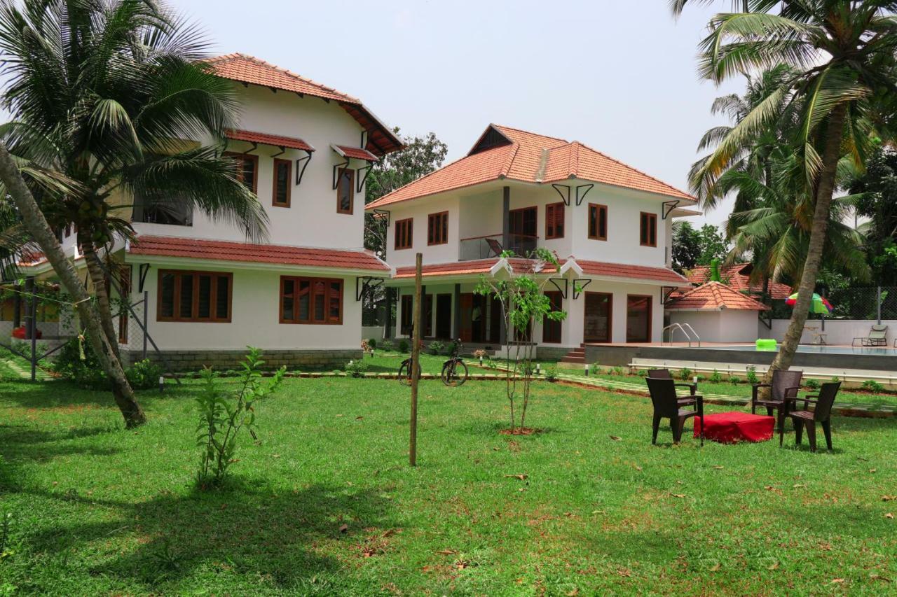 Water'S Edge Villas Alappuzha Luaran gambar