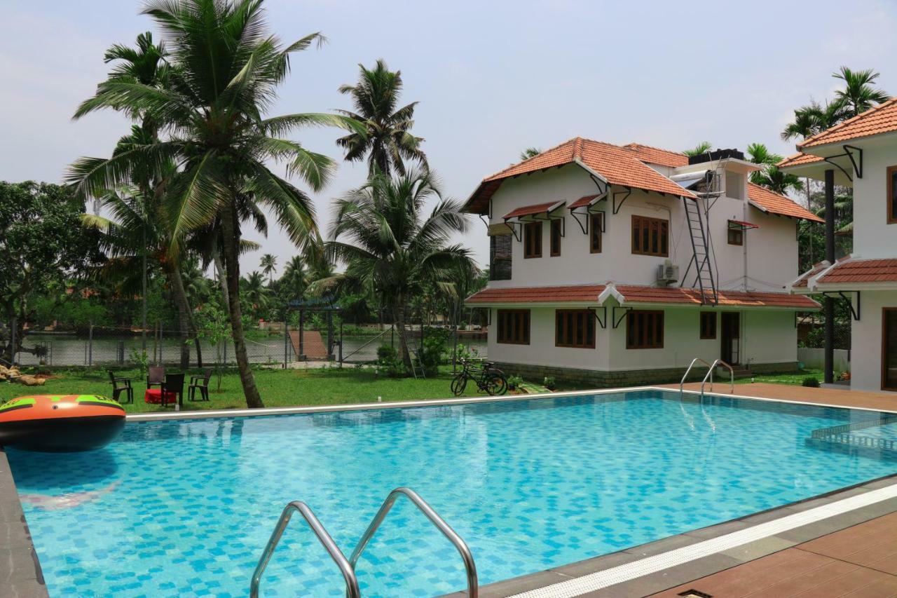 Water'S Edge Villas Alappuzha Luaran gambar
