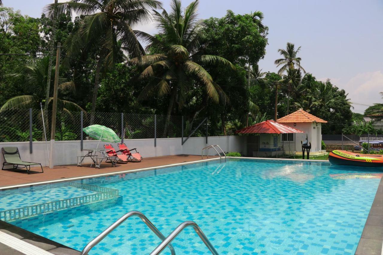 Water'S Edge Villas Alappuzha Luaran gambar
