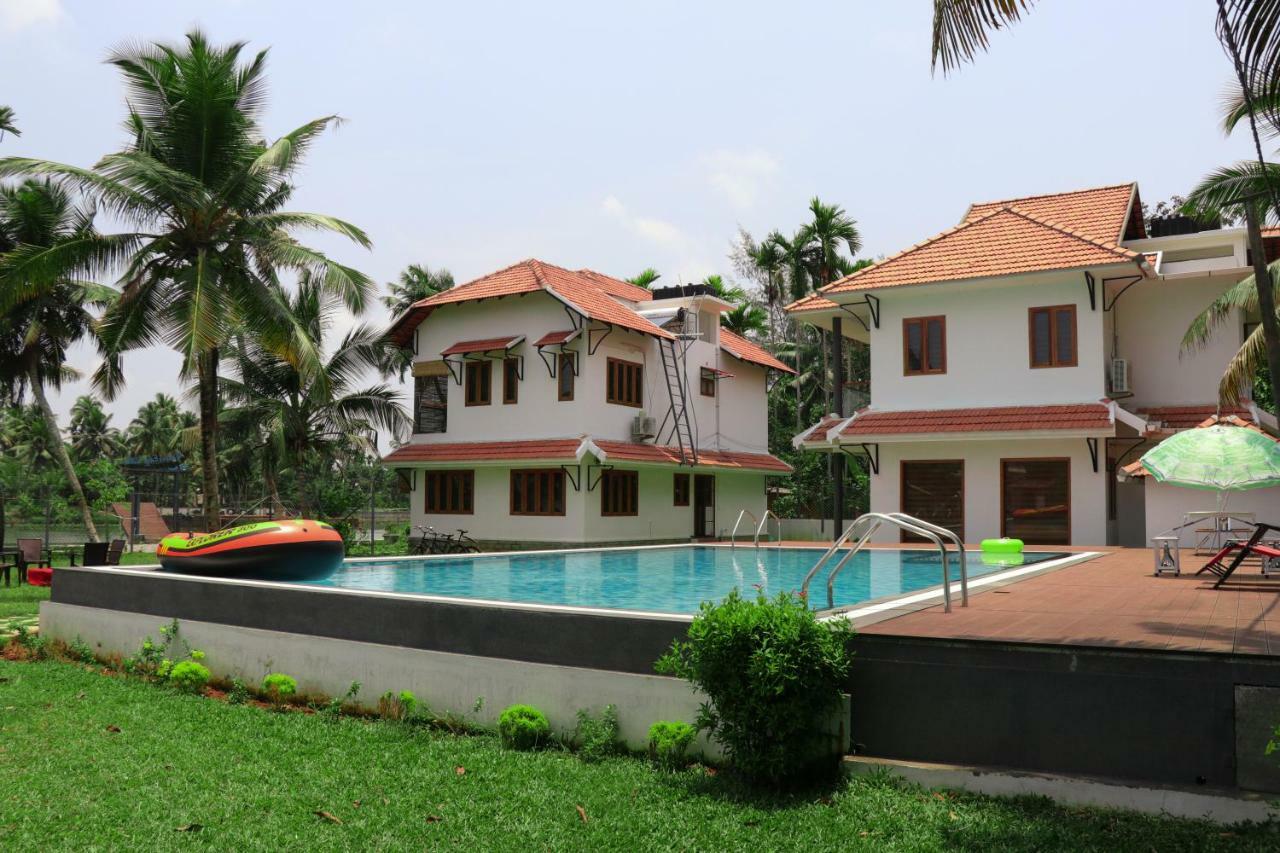 Water'S Edge Villas Alappuzha Luaran gambar