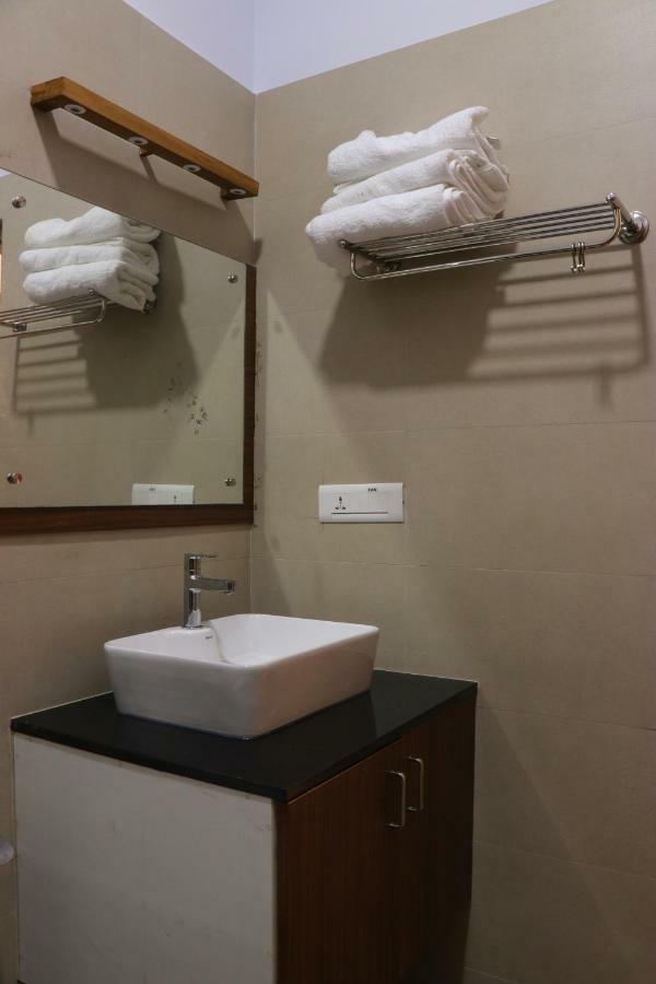 Water'S Edge Villas Alappuzha Luaran gambar